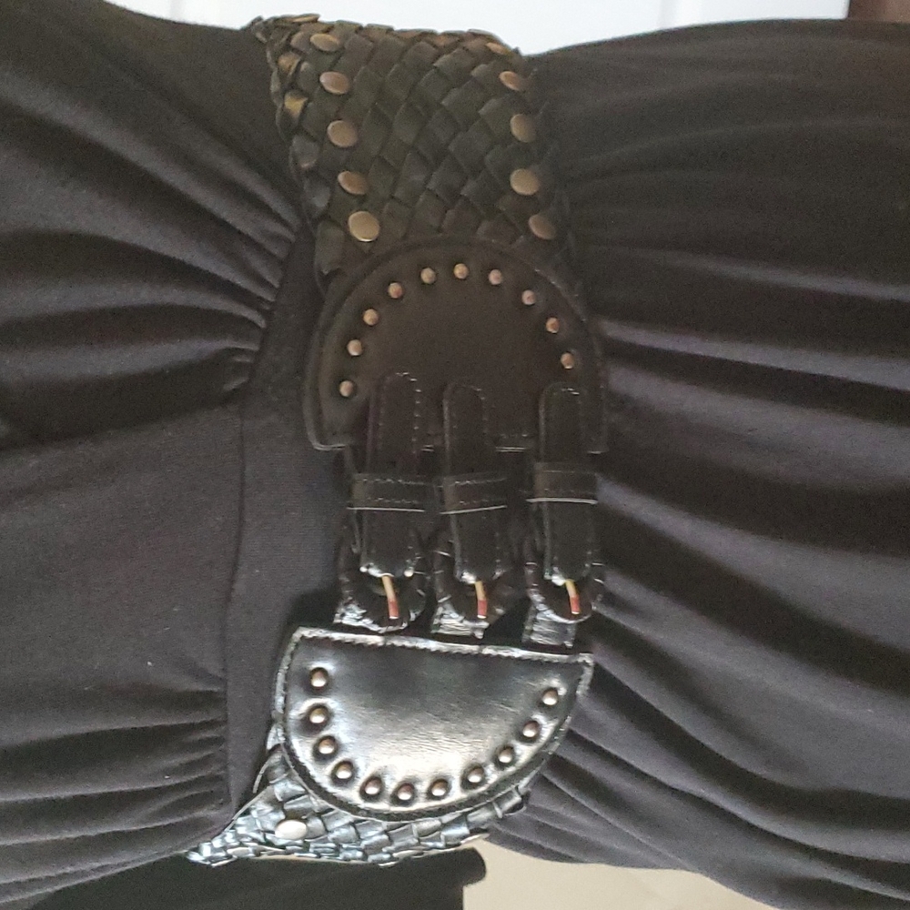 Dress - Picture 3 of 3